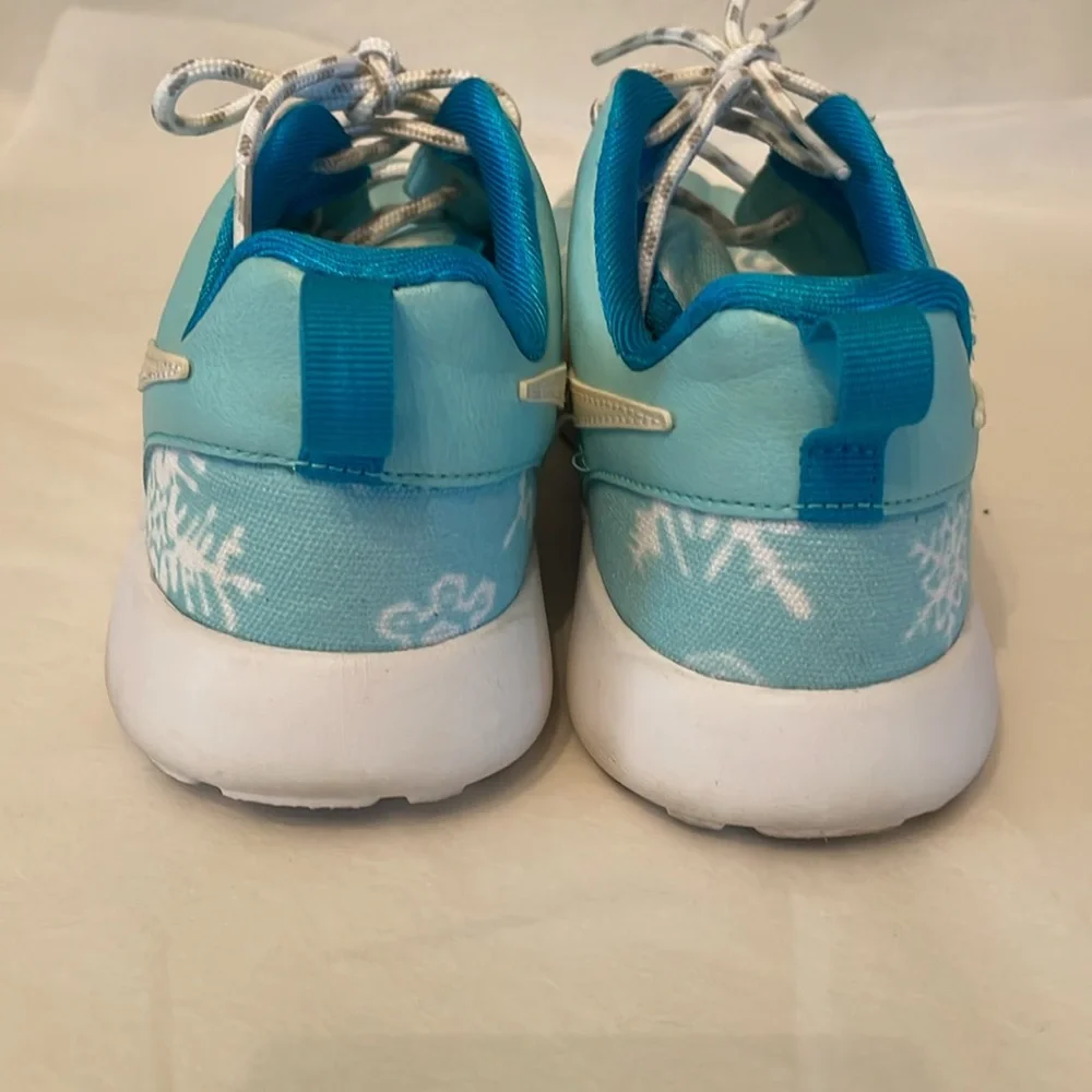 Nike sneakers blue with white snowflake design size 3y